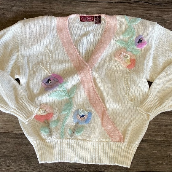 Vintage embellished wrap sweater size M - Picture 1 of 13